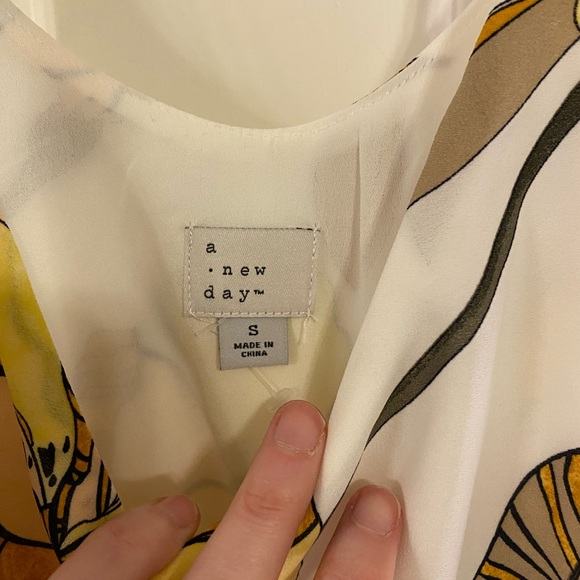 A New Day Pleated Floral Dress - Picture 2 of 4